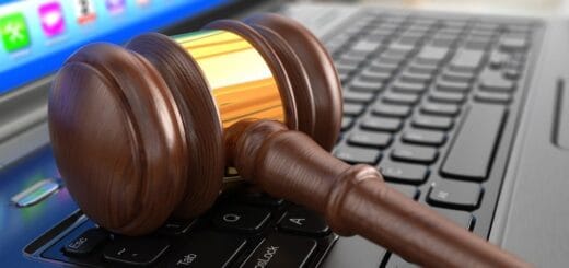 Alt="jueza declara inconstitucional reclamar libre deuda para otorgar la licencia de conducir"