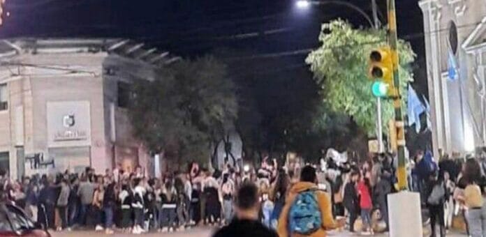 alt="el día de la primavera sólo hubo incidentes en Chajarí"