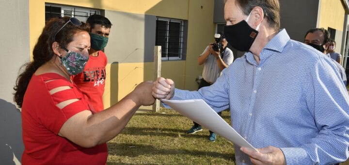 Alt="primero tu casa en los charruas"