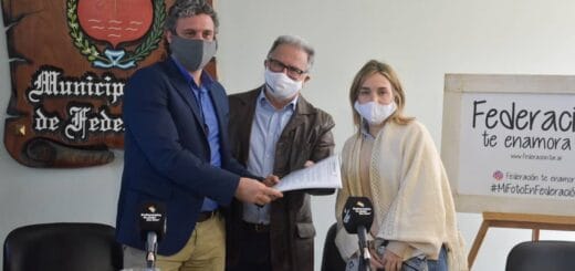 alt="Parque y Faro de la Memoria de la Vieja Ciudad: Luis Benedetto presentó en Federación el proyecto"