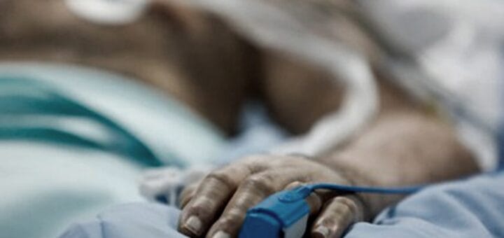 alt="suman a las personas con obesidad entre los grupos de riesgo"