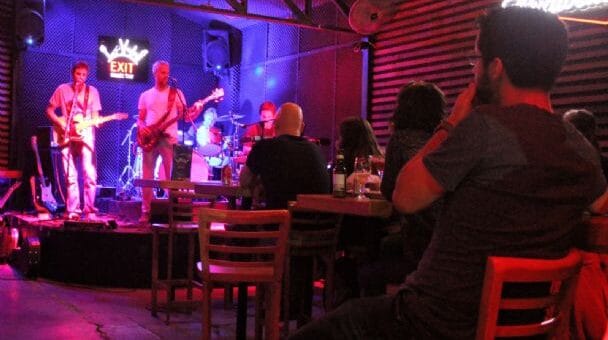 alt="shows en vivo habilitados desde octubre"