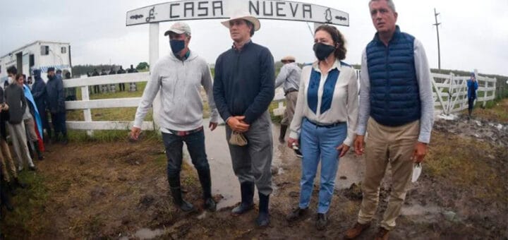 alt="leonor marcial barbero de etchevehere y sus hijos"