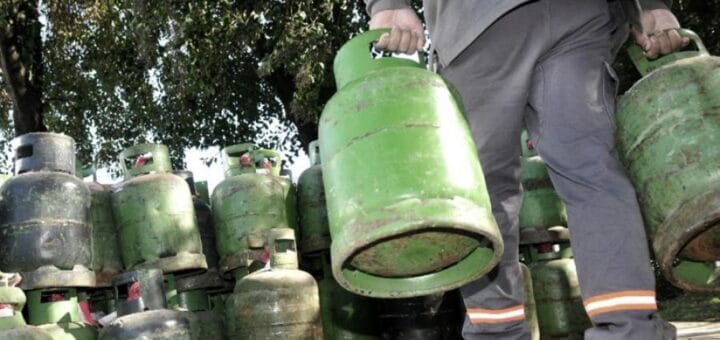 alt="foto de garrafas"