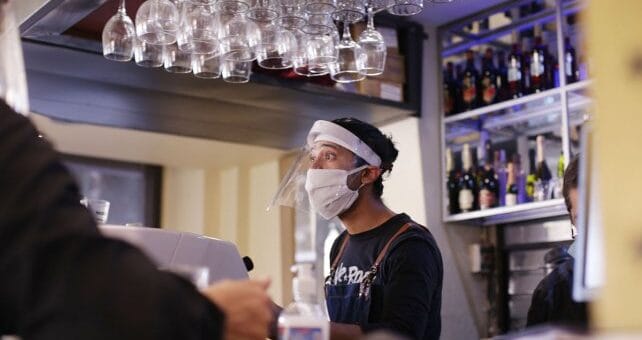 alt="interior de local gastronómico"