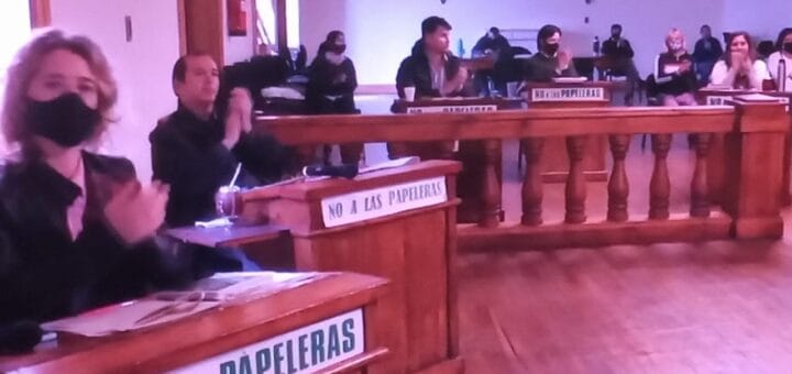 alt="los concejales de Gualeguaychú aprueban el cupo laboral trans"