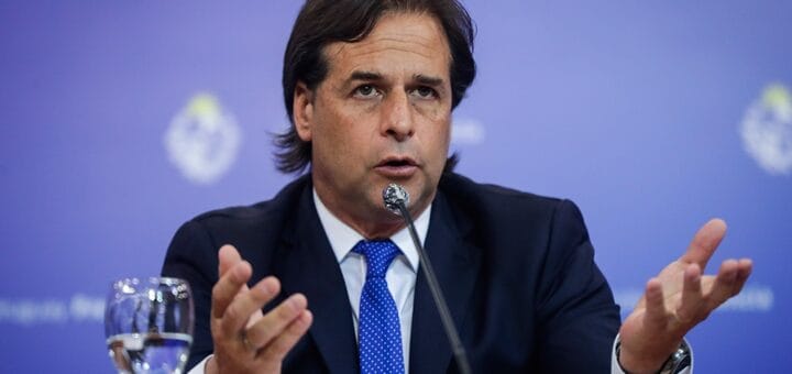 alt="luis lacalle pou"