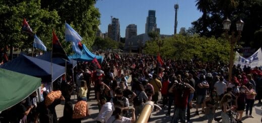 alt="movilización en Buenos Aires"