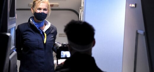 alt="Argentina permitirá el ingreso de turistas de países limítrofes"