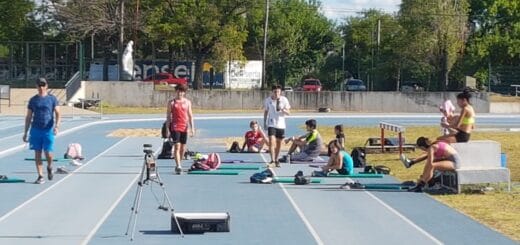 alt="se batieron récords en el control de estado realizado por la federación atlética de entre rios"