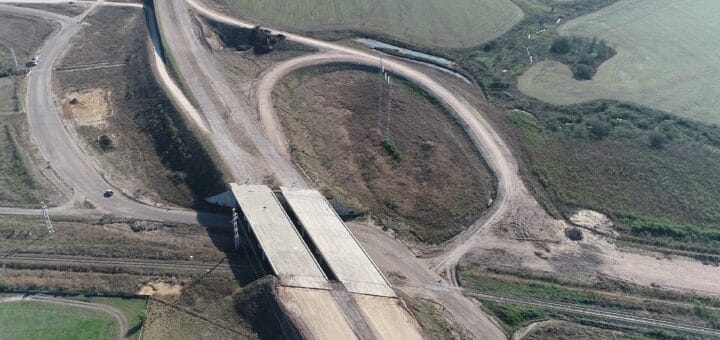 alt="vista aérea de los trabajos en la autovía de la ruta 18, entre General Campos y San Salvador"