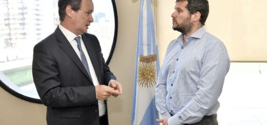 alt="El gobernador Bordet se reunió en Buenos Aires con l interventor del Ente Nacional Regulador del Gas (Enargas), Federico Bernal"