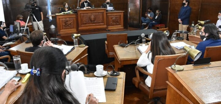 alt="los concejales respaldaron las medidas anunciadas por el intendente"