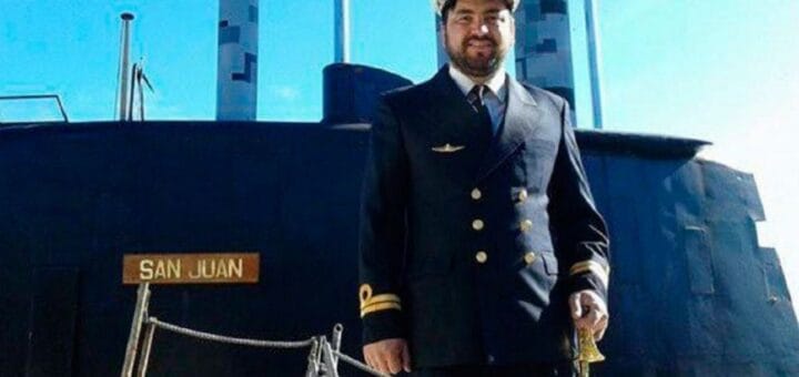alt="el teniente de navío Fernando Mendoza"