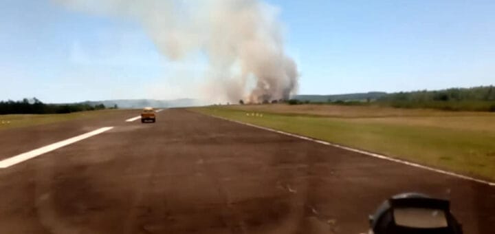 alt="incendio afecta la zona del aeropuerto de Concordia"