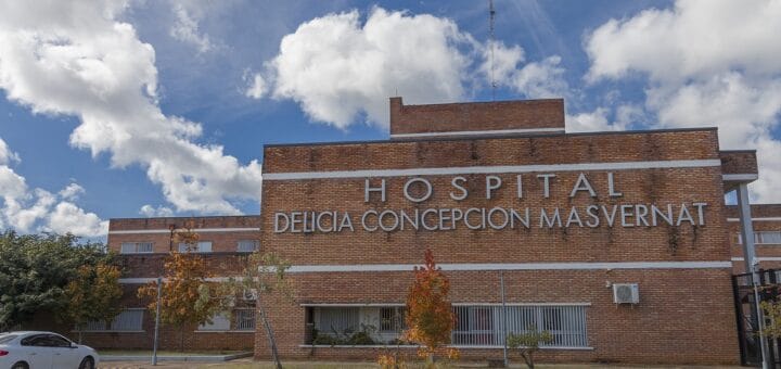 alt="concejales de Juntos por el Cambio reflexionaron críticamente sobre la ocupación plena de las camas de terapia para pacientes con covid en el hospital Masvernat"