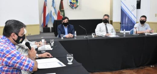 alt="En la presentación, el intendente Alfredo Francolini anticipó la elaboración de un Protocolo de Actuación antes casos de Grooming"