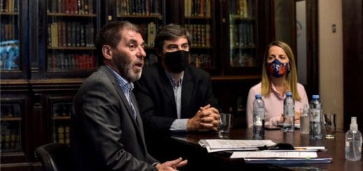 Ballay junto a Giano y a Stratta. El ministro presentó el proyecto de presupuesto 2021.