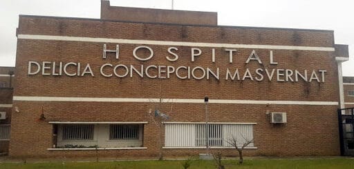 alt="el apuñalado fue asistido en el hospital Masvernat"