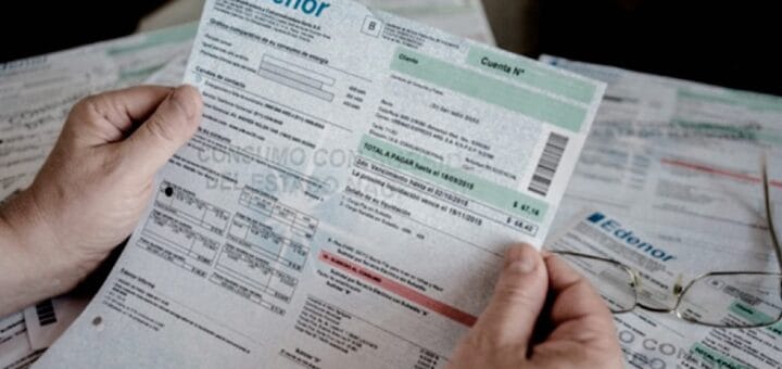 alt="facturas del servicio de energía eléctrica"