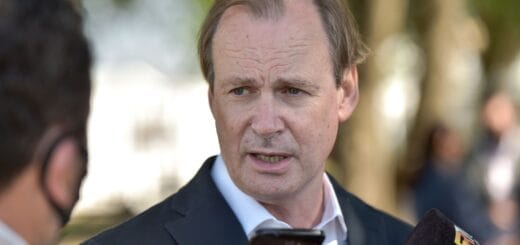 El gobernador Bordet anuncia la vacunación de hasta 400.000 entrerrianos"