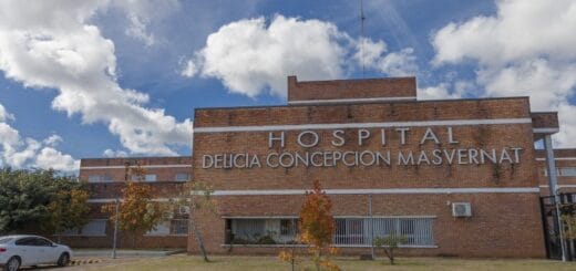 alt="frente del hospital Delicia Concepción Masvernat"