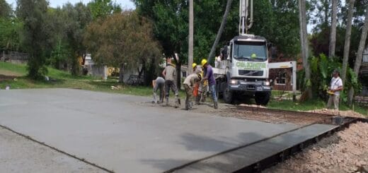 alt="construcción del hospital modular de Colón"