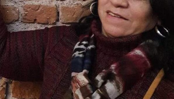 alt="Alba Ponce, trabajadora municipal con varios años de trayectoria en el ámbito del emprendedurismo, el desarrollo de la economía social y el trabajo articulado con las microempresas familiares y los sectores productivos"