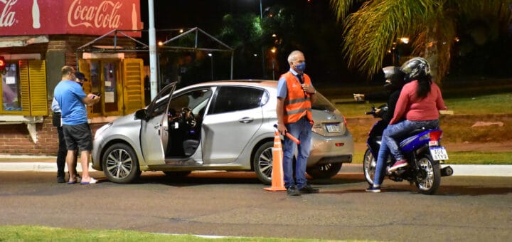 alt="Personal de la Central de Tránsito de Concordia realiza controles"