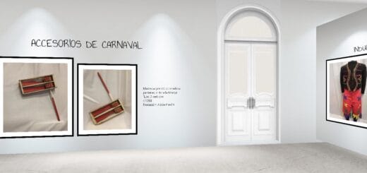 alt="muestra de accesorios de carnaval en la galería virtual del Palacio Arruabarrena"