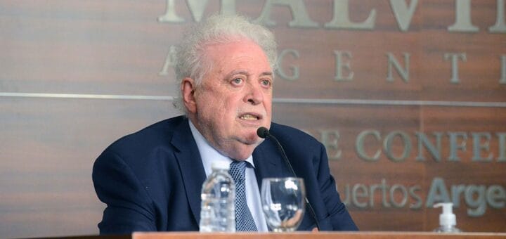 alt="el ministro de salud ginés gonzález garcía"