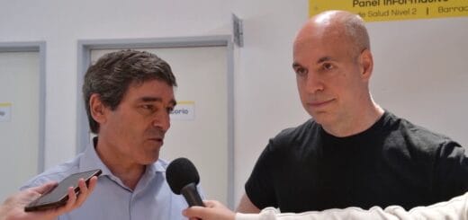 alt="Fernán Quirós y Horacio Rodríguez Larreta en una entrevista"