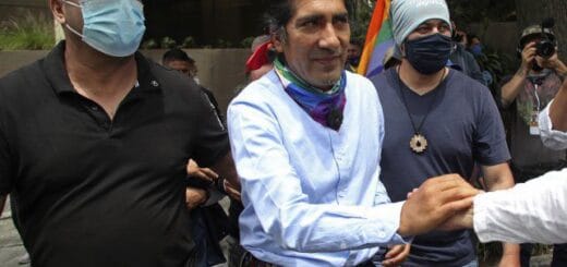 alt="el candidato indigenista Yaku Pérez"