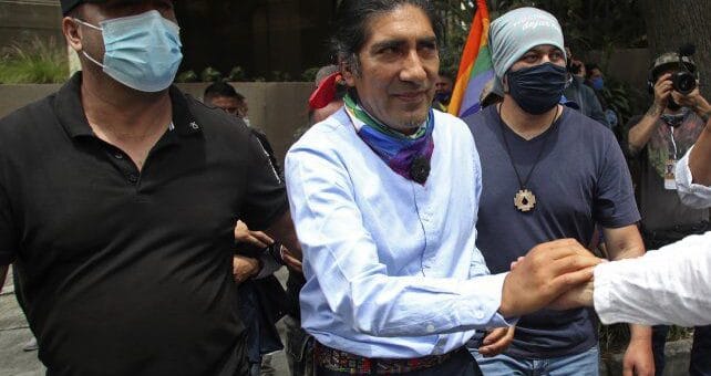 alt="el candidato indigenista Yaku Pérez"