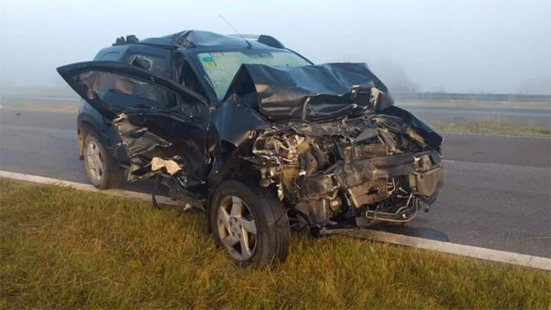 alt="automóvil chocado"