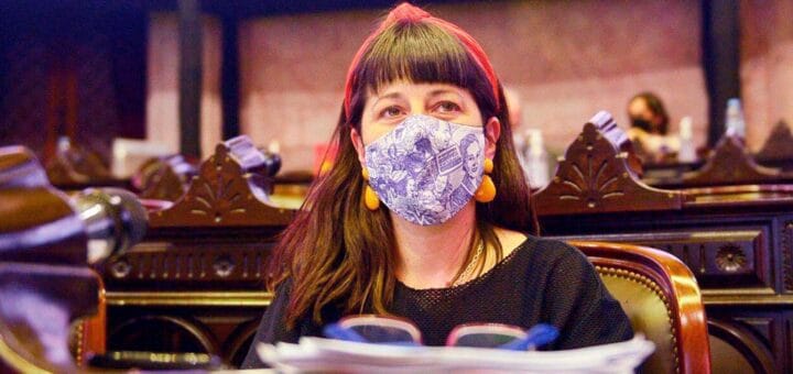 alt="la diputada Carolina Gaillard"