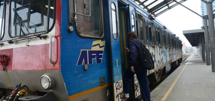 alt="una formación de la Administración de Ferrocarriles del Estado de Uruguay"