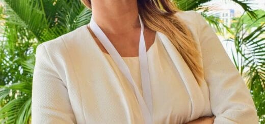 alt="Yina Paola Perazzo Sierra, una de las disertantes"