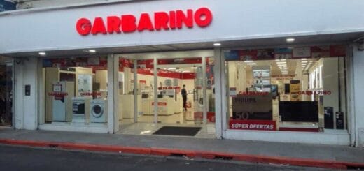 alt="en la imagen puede verse el frente de la sucursal de Garbarino en Concordia"