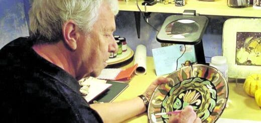 alt="el artista Carlos Asiaín"