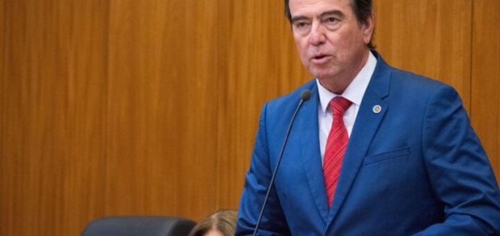 alt="El ex vocal del Superior Tribunal de Justicia, Emilio Quete Castrillón"