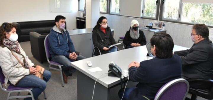 alt="Integrantes del Grupo Puente se reunieron con el intendente Francolini y su jefe de gabinete para dialogar sobre las posibilidades de restablecer el contacto entre Concordia y Salto (Uruguay)"