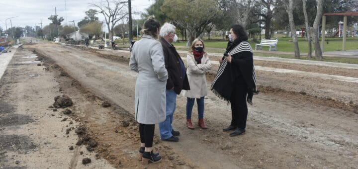 alt="Los vocales de la Comisión Administradora para el Fondo Especial de Salto Grande, Eduardo Mozetic y Celeste Lorenz, recorrieron obras en Federal y Los Conquistadores"
