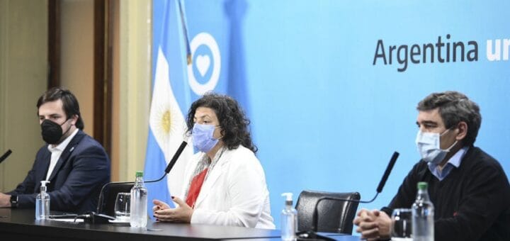 alt="Conferencia de prensa de Vizzotti, Quirós y Kreplak"