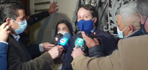 alt="Luego de tomar declaración a los implicados, el Fiscal Letrado de Primer Turno de Salto, Augusto Martinicorena, brindó información sobre la prisión preventiva de los implicados en el asesinato"