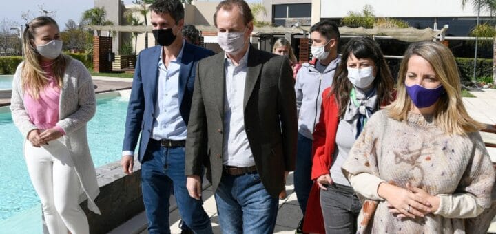 alt="Desde Federación, el gobernador Bordet expresó sus expectativas de que haya una buena temporada turística"