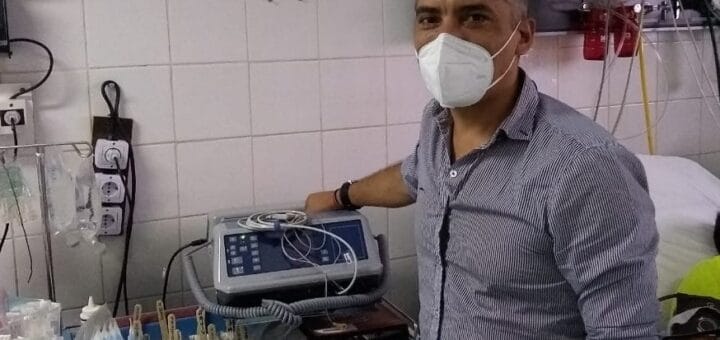 alt="La Guardia Central del Hospital Masvernat tiene un desfibrilador nuevo"