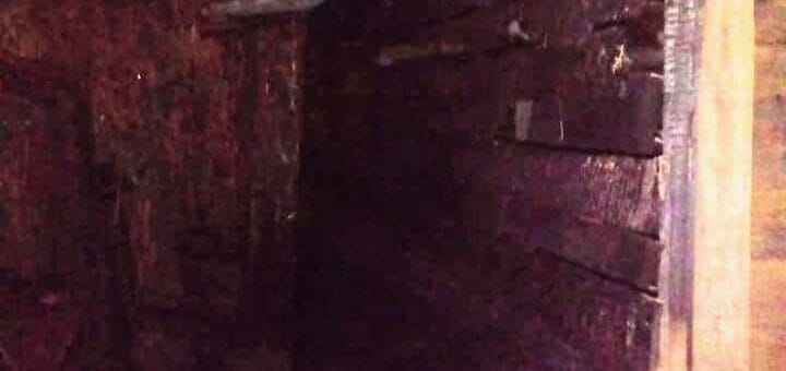 alt="Un vivienda resultó destruida y otras dos parcialmente afectadas por un incendio en Concordia"