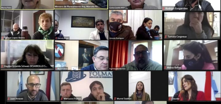 alt="La ministra de Desarrollo social, Marisa Paira, y el ministro de Planeamiento, Infraestructura y Servicios, Marcelo Richard, compartieron un encuentro con autoridades nacionales y representantes de las localidades donde se construirán los 18 Centros de Desarrollo Infantil"