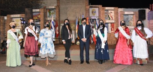 alt="En la plaza de las Colectividades, en H. Yrigoyen y Carriego, se realizó la presentación de la 28° edición de la Fiesta Provincial del Inmigrante"